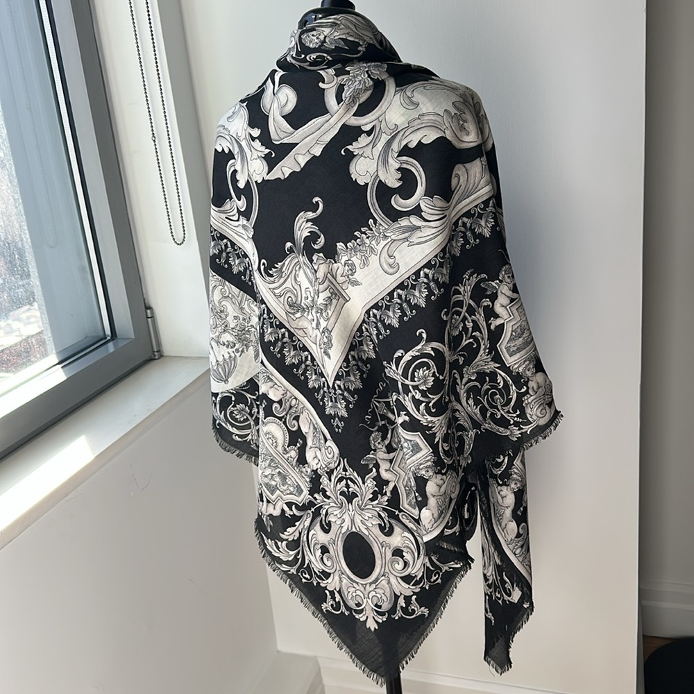 Versace Black & White Baroque Print Wool & Silk Scarf 52" square - Picture 5 of 6